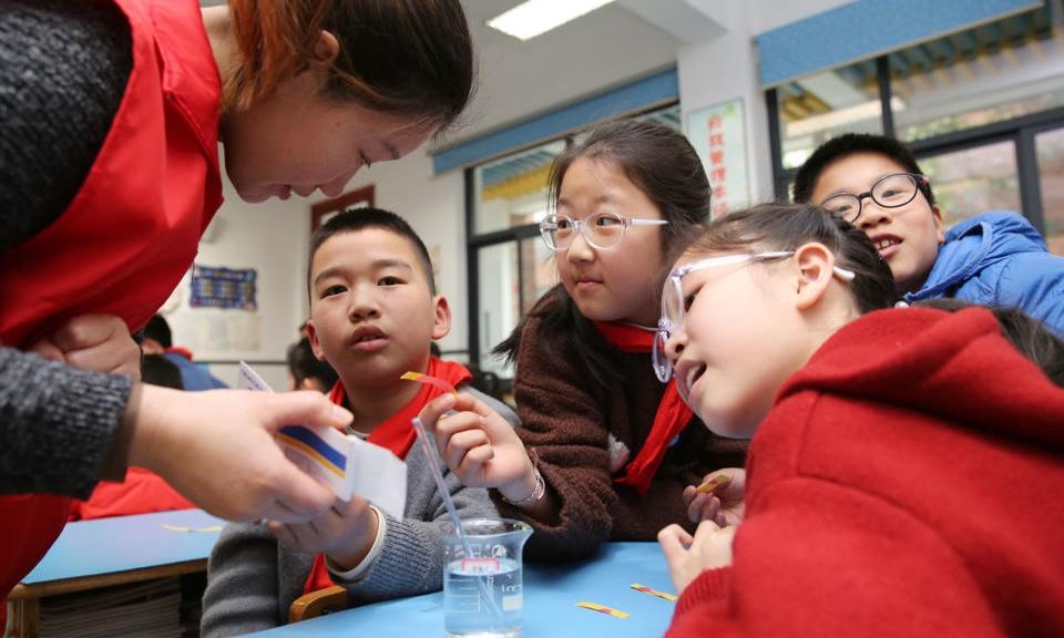 “水精灵”进校园 解锁节水小知识