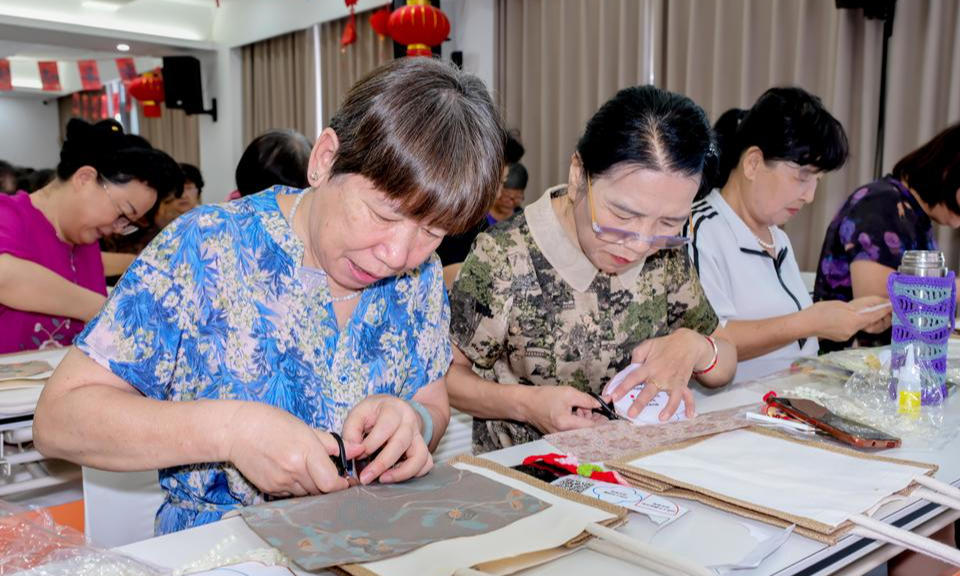 月满中秋 情暖万家